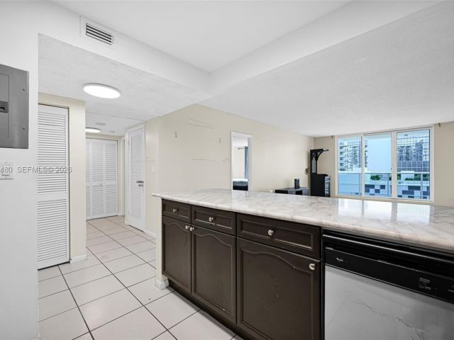 Продажа квартиры #802 - фото 7524386