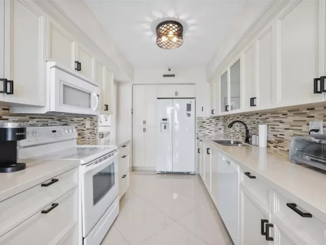 Продажа квартиры #5F - фото 7503777