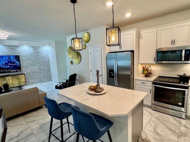 Дом в аренду по адресу 4334 Ficus St - фото 7474078