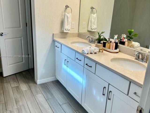 Дом в аренду по адресу 4334 Ficus St - фото 7474080