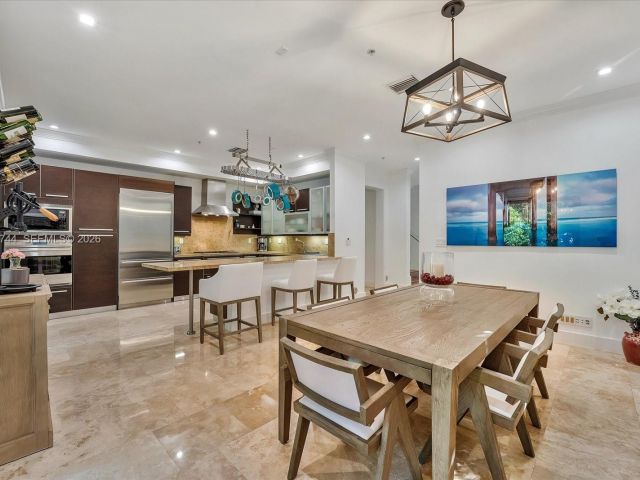 Продажа дома по адресу 7440 SW 56th Ct - фото 7466240