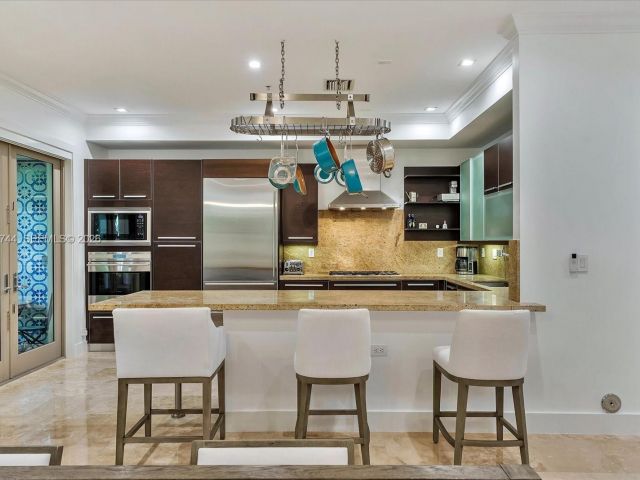 Продажа дома по адресу 7440 SW 56th Ct - фото 7466241