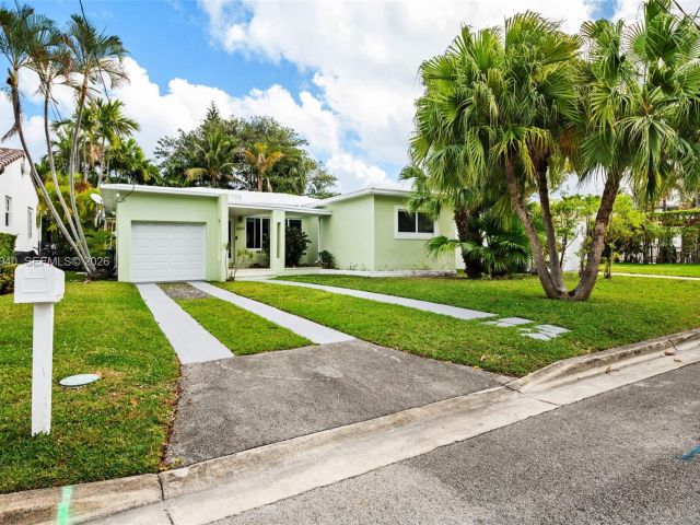 Продажа дома по адресу 8819 Hawthorne Ave - фото 7467010