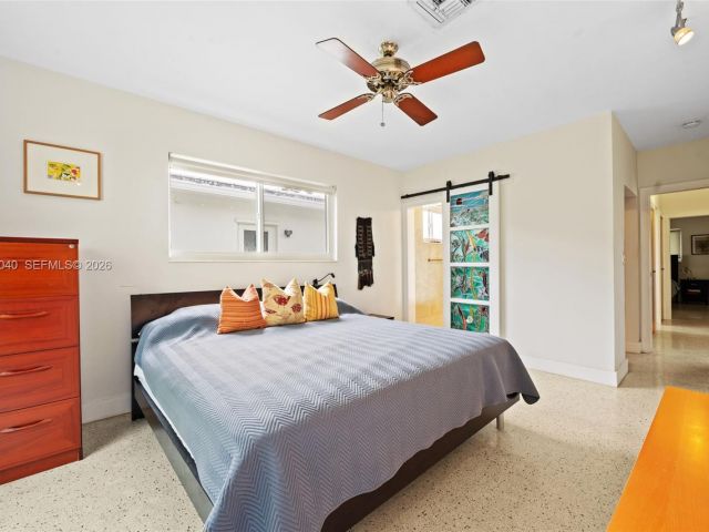 Продажа дома по адресу 8819 Hawthorne Ave - фото 7467034