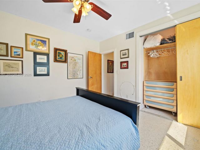 Продажа дома по адресу 8819 Hawthorne Ave - фото 7467039