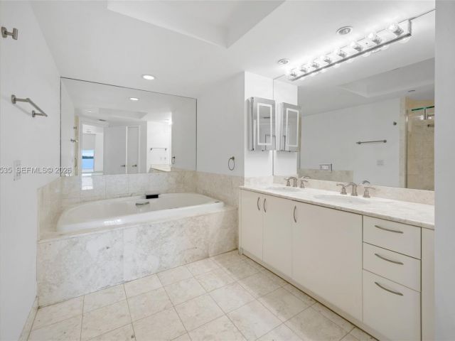 Продажа квартиры #911 - фото 7511703