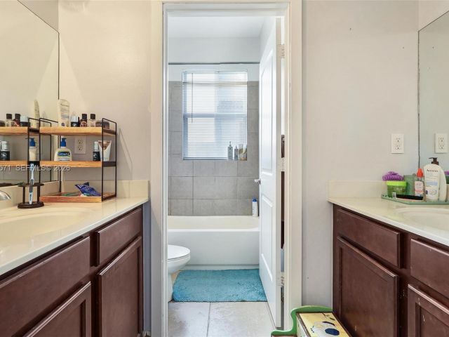 Продажа дома по адресу 11868 SW 253rd St - фото 7460976