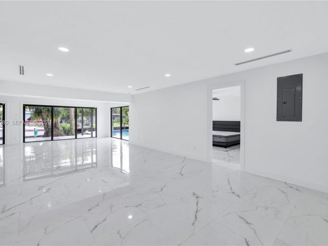 Дом в аренду по адресу 1608 SW 5th Ct - фото 7482888