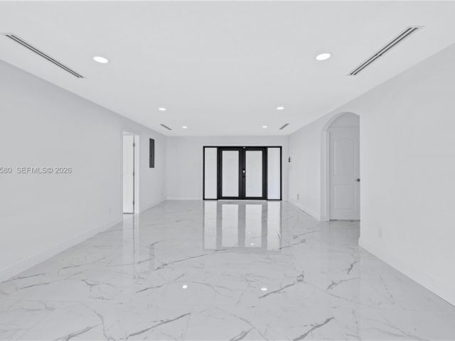 Дом в аренду по адресу 1608 SW 5th Ct - фото 7482891