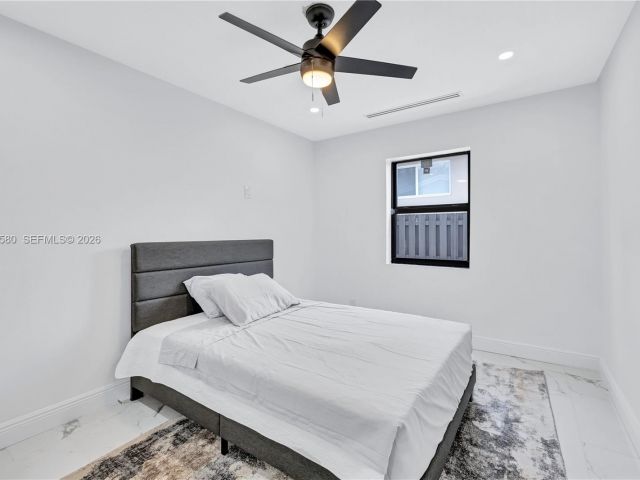 Дом в аренду по адресу 1608 SW 5th Ct - фото 7482899