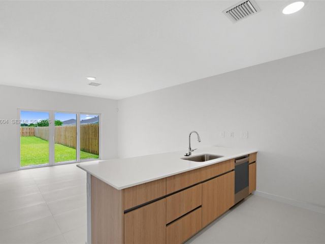 Продажа дома по адресу 13347 SW 274 ST 13347 - фото 7460653