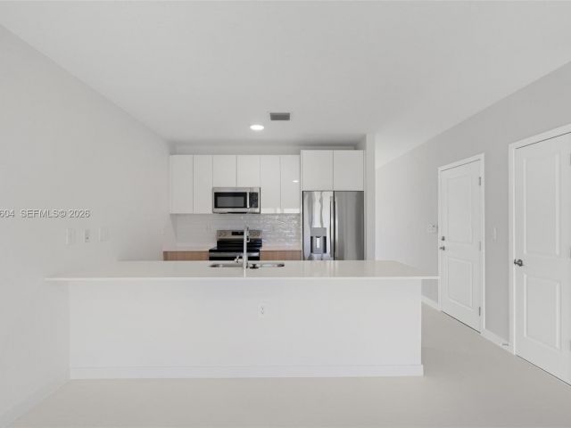 Продажа дома по адресу 13347 SW 274 ST 13347 - фото 7460656