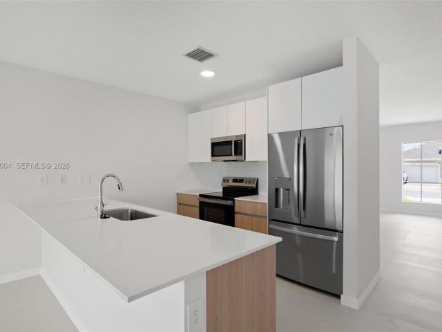 Продажа дома по адресу 13347 SW 274 ST 13347 - фото 7460661