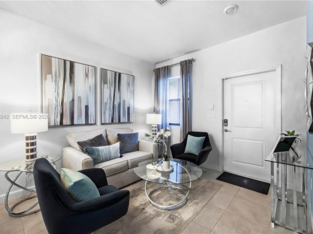 Продажа дома по адресу 13054 SW 233rd Ter - фото 7460340