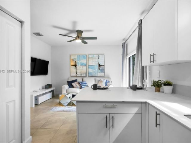 Продажа дома по адресу 13054 SW 233rd Ter - фото 7460345