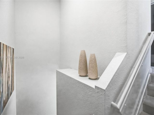 Продажа дома по адресу 13054 SW 233rd Ter - фото 7460352