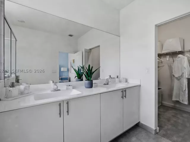 Продажа дома по адресу 13054 SW 233rd Ter - фото 9092714