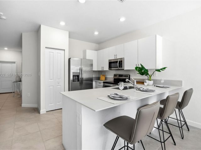 Продажа дома по адресу 13074 SW 233rd Ter - фото 7460328