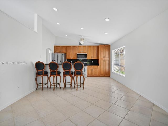 Дом в аренду по адресу 10624 Plainview Cir - фото 7453432