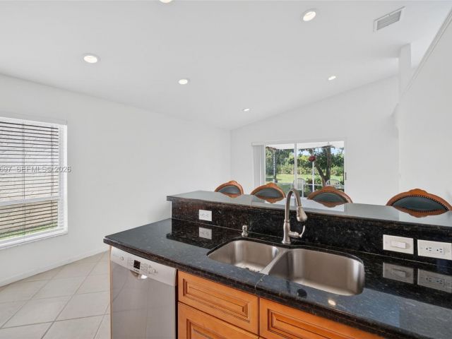 Дом в аренду по адресу 10624 Plainview Cir - фото 7453436