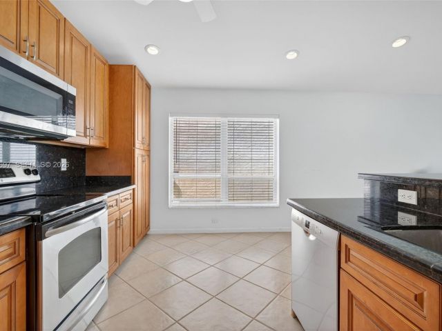 Дом в аренду по адресу 10624 Plainview Cir - фото 7453437