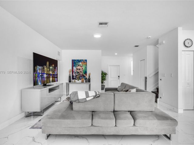 Продажа дома по адресу 13629 SW 186th Ln - фото 7526681