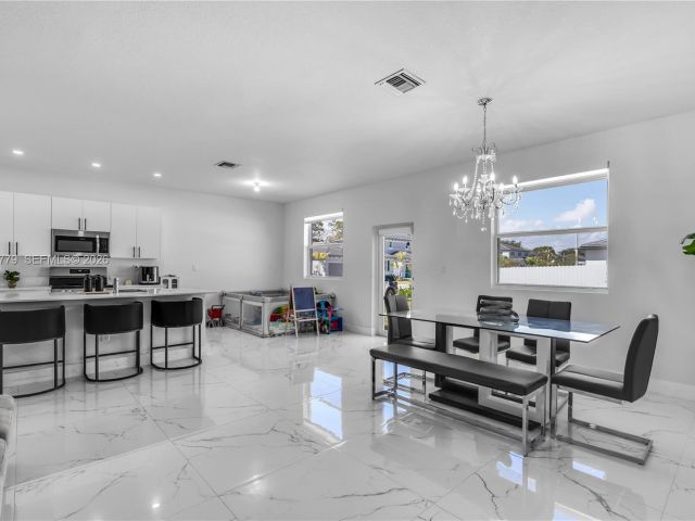 Продажа дома по адресу 13629 SW 186th Ln - фото 7526683