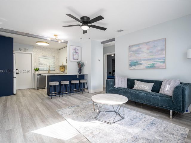 Продажа дома по адресу 1236 NE 16th Ave - фото 7482746