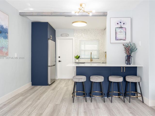 Продажа дома по адресу 1236 NE 16th Ave - фото 7482748