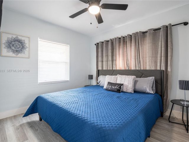 Продажа дома по адресу 1236 NE 16th Ave - фото 7482749