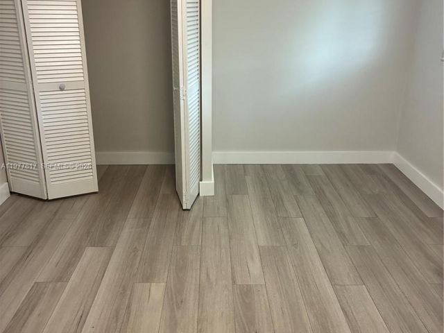 Дом в аренду по адресу 490 NE 170th St - фото 7481110