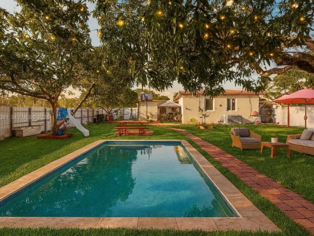 Продажа дома по адресу 380 NW 133rd St - фото 7517066