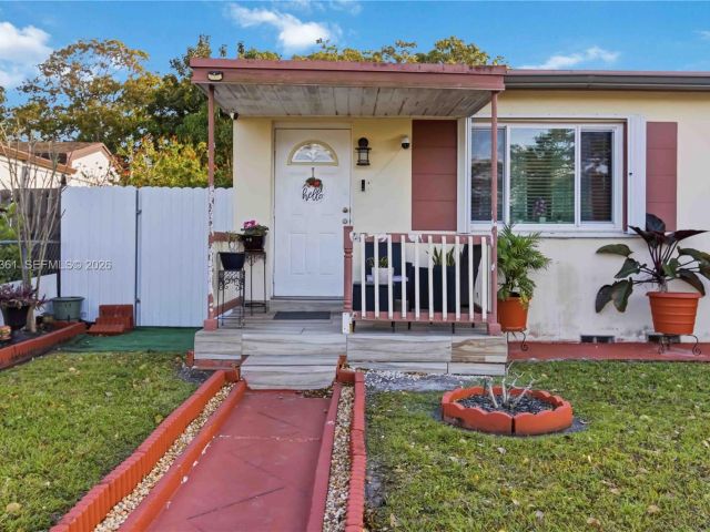 Продажа дома по адресу 380 NW 133rd St - фото 7517075