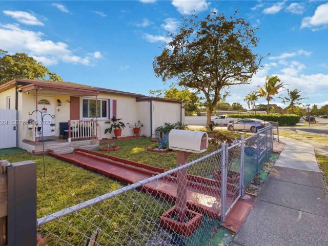 Продажа дома по адресу 380 NW 133rd St - фото 7517076