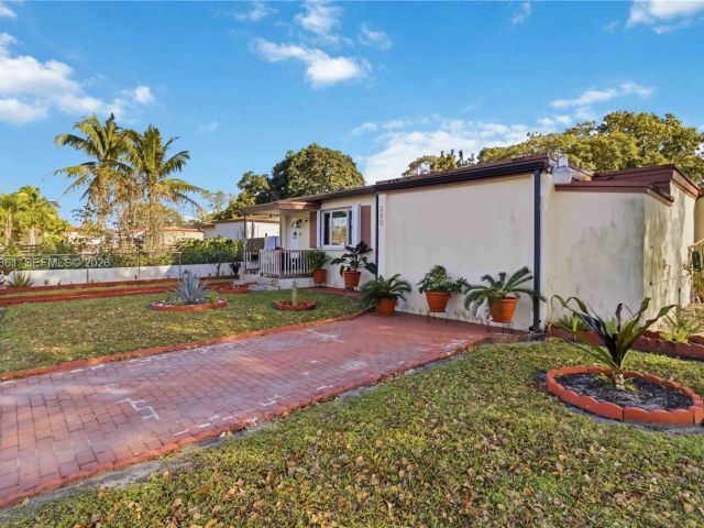 Продажа дома по адресу 380 NW 133rd St - фото 7517078