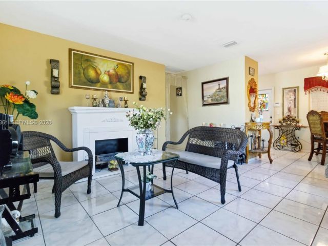 Продажа дома по адресу 380 NW 133rd St - фото 7517089