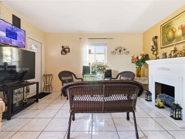 Продажа дома по адресу 380 NW 133rd St - фото 7517095