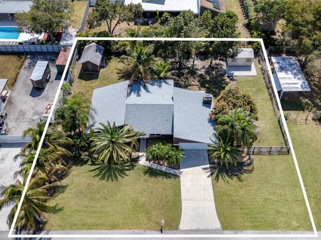 Продажа дома по адресу 12930 SW 190th St - фото 7531490