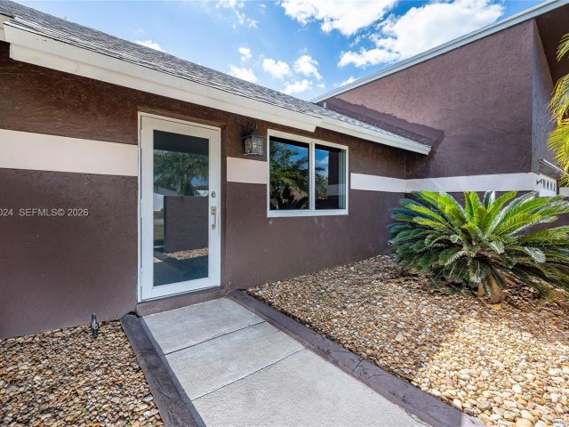 Продажа дома по адресу 12930 SW 190th St - фото 7531491