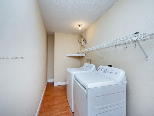 Продажа дома по адресу 12930 SW 190th St - фото 7531499