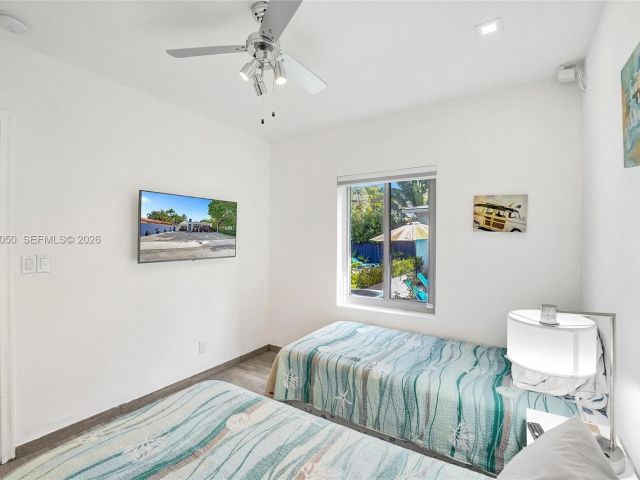 Дом в аренду по адресу 3305 NE 16th Ct - фото 7518295