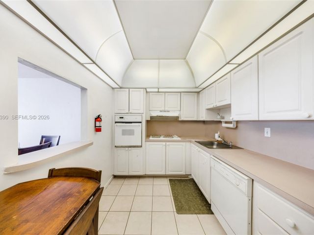 Продажа квартиры #502 - фото 7491944