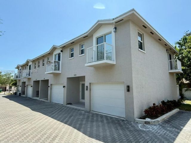 Продажа дома по адресу 1035 NW 2nd Ave - фото 7483151