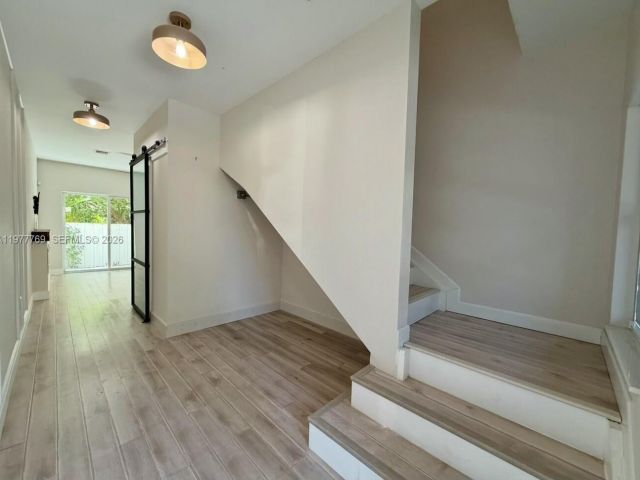 Продажа дома по адресу 1035 NW 2nd Ave - фото 7483155