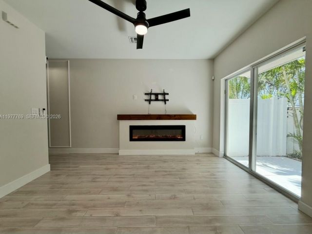 Продажа дома по адресу 1035 NW 2nd Ave - фото 7483158