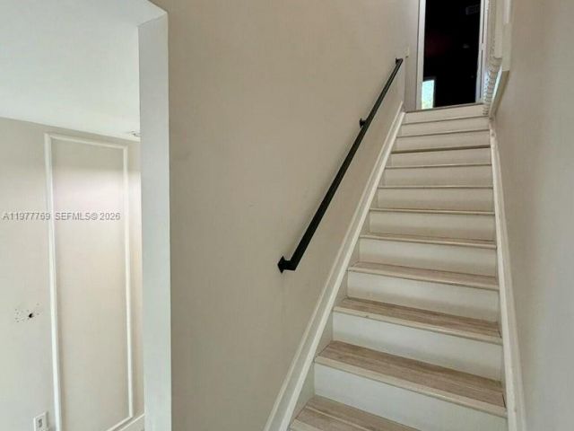 Продажа дома по адресу 1035 NW 2nd Ave - фото 7483164