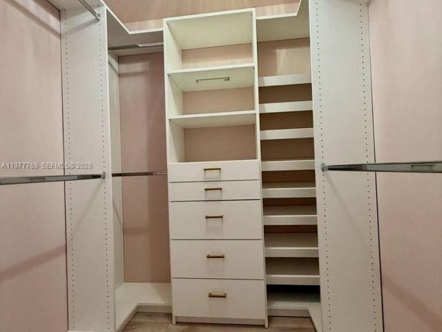 Продажа дома по адресу 1035 NW 2nd Ave - фото 7483169