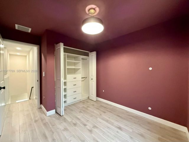 Продажа дома по адресу 1035 NW 2nd Ave - фото 7483174