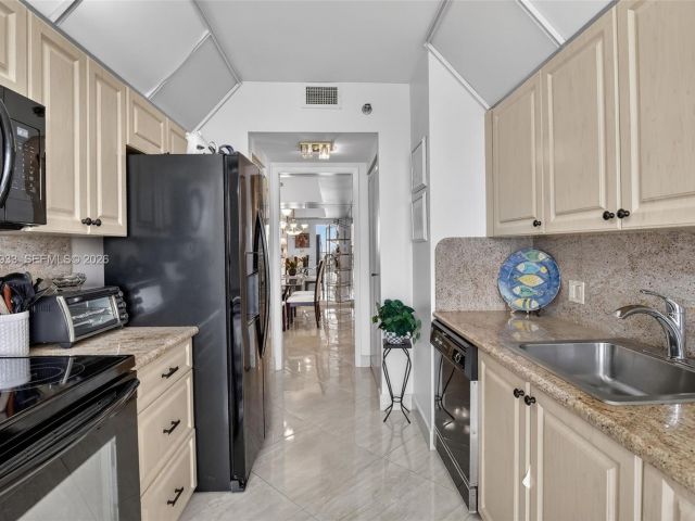 Продажа квартиры #2403 - фото 7503119