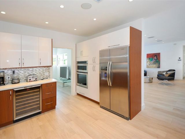 Дом в аренду по адресу 880 N Venetian Dr - фото 7468985